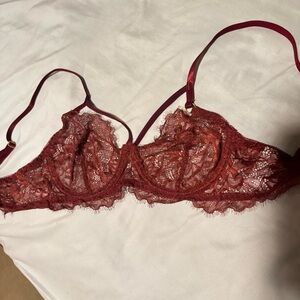 Burgundy lace lingerie bra size‎ M